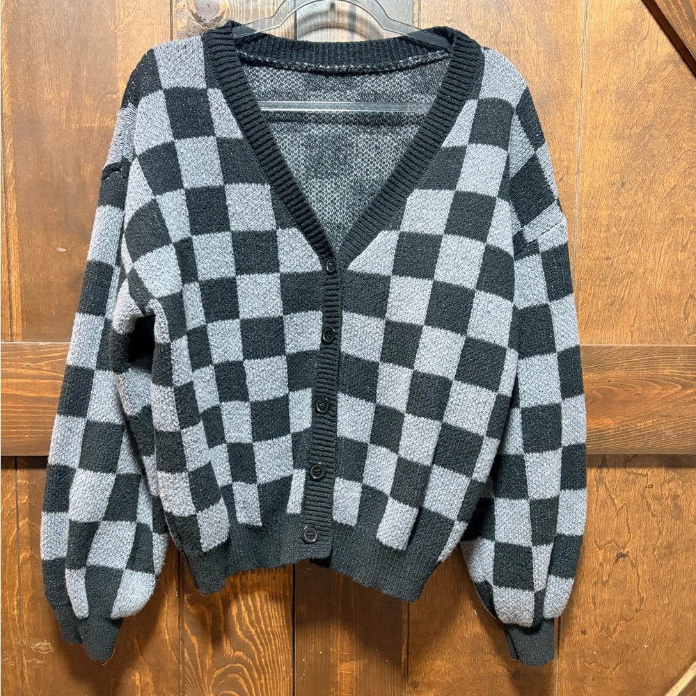 Journee Collection Black and Gray Checkerboard V-Neck Button Cardigan